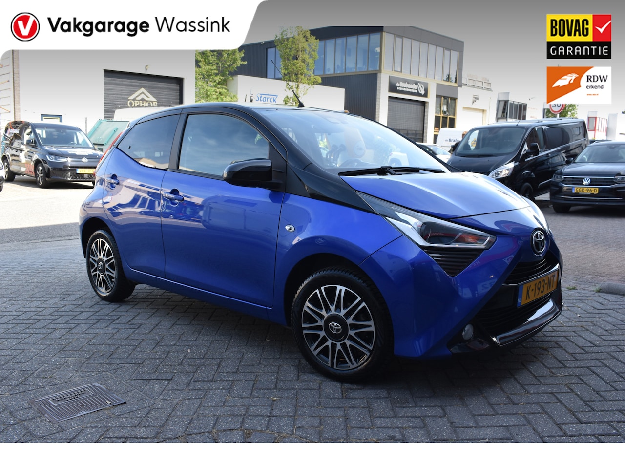 Toyota Aygo - 1.0 VVT-i x-clusiv Airco Parkeer camera Cruise control 2-tone - AutoWereld.nl