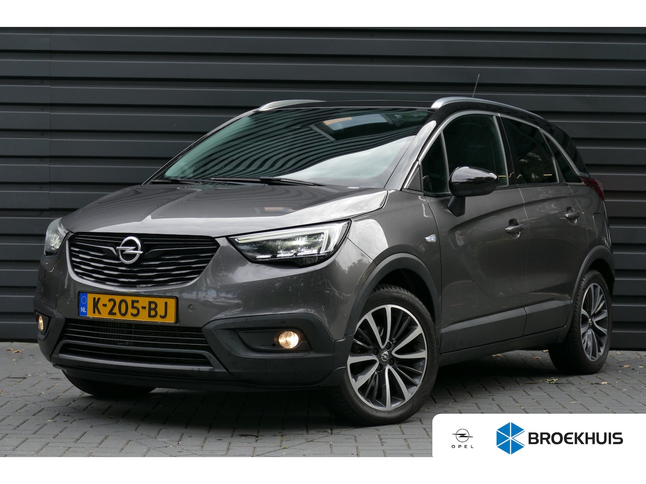 Opel Crossland X - 1.2 TURBO 110PK INNOVATION AUTOMAAT / CAMERA / PANO.DAK / TREKHAAK / KEYLESS / 17"LMV / AG - AutoWereld.nl