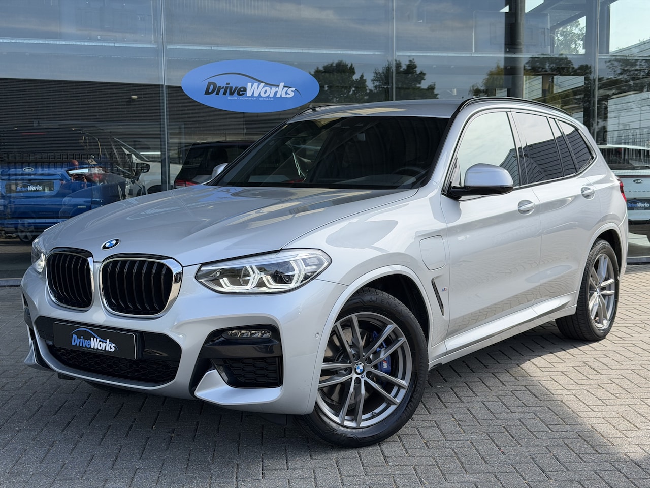 BMW X3 - xDrive30e | M-sport | H&K | Live Cockpit | M -Aero | Wireless | LED |  Interesse, Proefrit - AutoWereld.nl