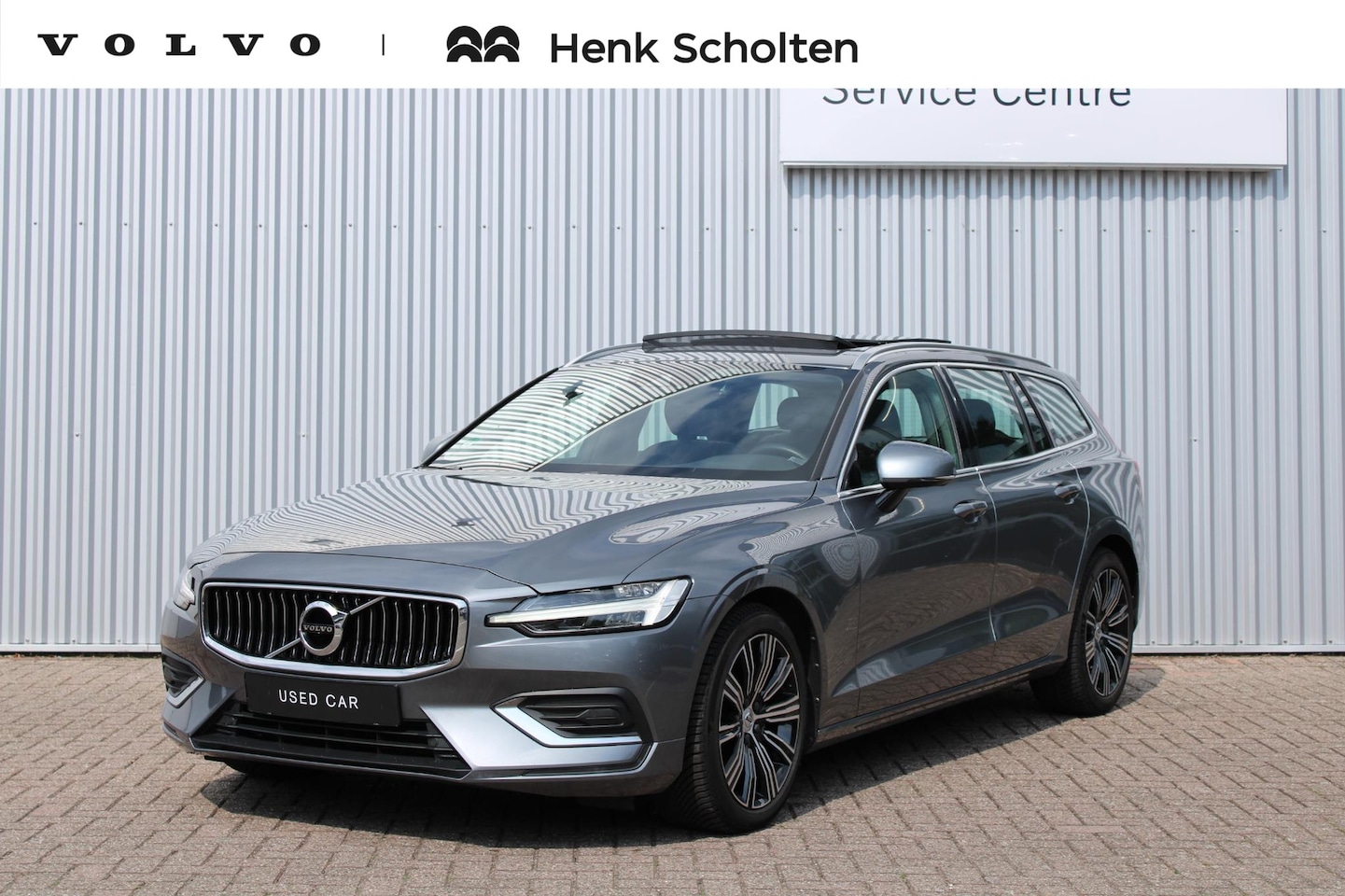 Volvo V60 - 2.0 T5 Inscription | Panoramadak | Cruise Control | Parkeersensoren achter | Lederen bekle - AutoWereld.nl