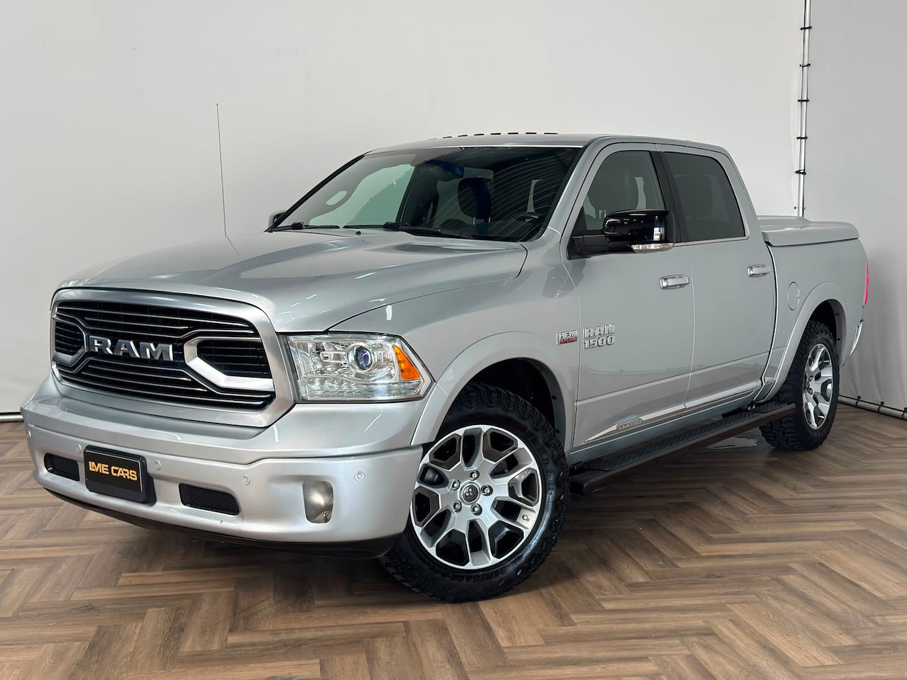Dodge Ram 1500 - 5.7 V8 Quad Cab 6'4|LIMITED|VOL|INRUIL MOGELIJK - AutoWereld.nl