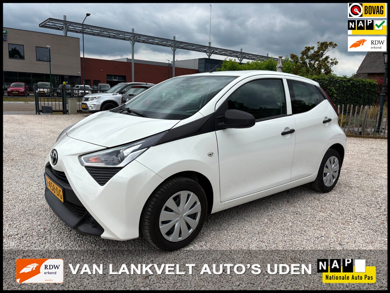Toyota Aygo - 1.0 VVT-i x-fun Airco, Bluetooth, LED - AutoWereld.nl