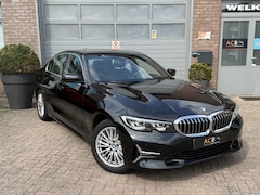 BMW 3-serie - 320i Executive Edition Automaat / Leder / Sportstoelen