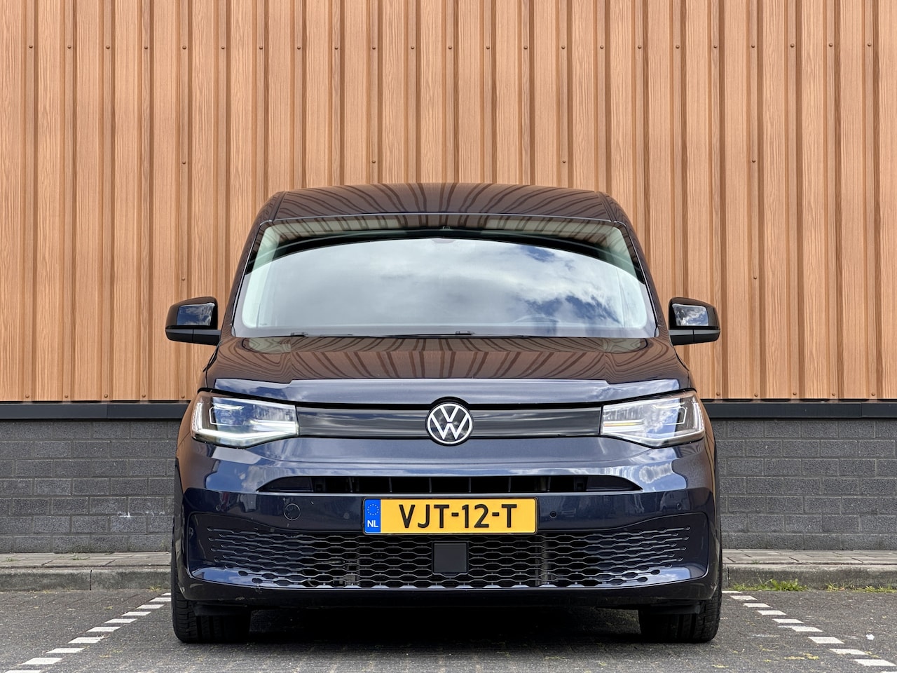 Volkswagen Caddy Cargo - 2.0 TDI | ACC | Achteruitrijcamera | Parkeersensoren | Apple Carplay | Android Auto | Keyl - AutoWereld.nl
