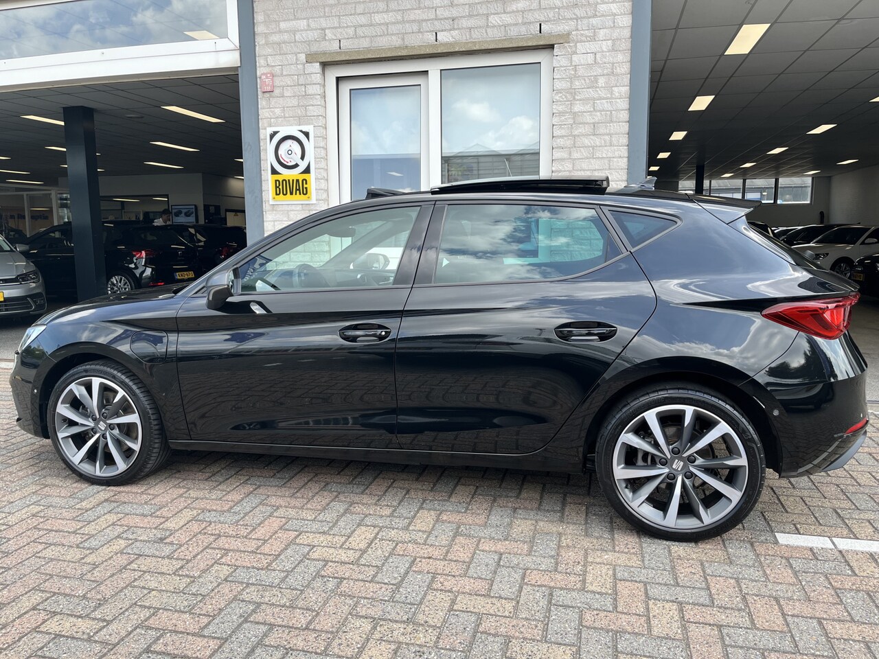 SEAT Leon - 1.4 TSI eHybrid PHEV FR / AUTOMAAT/ PANO/ ALCANTARA/ FULL LINK/ ACC/ DCC/ PARK.SENSOR.V+A/ - AutoWereld.nl