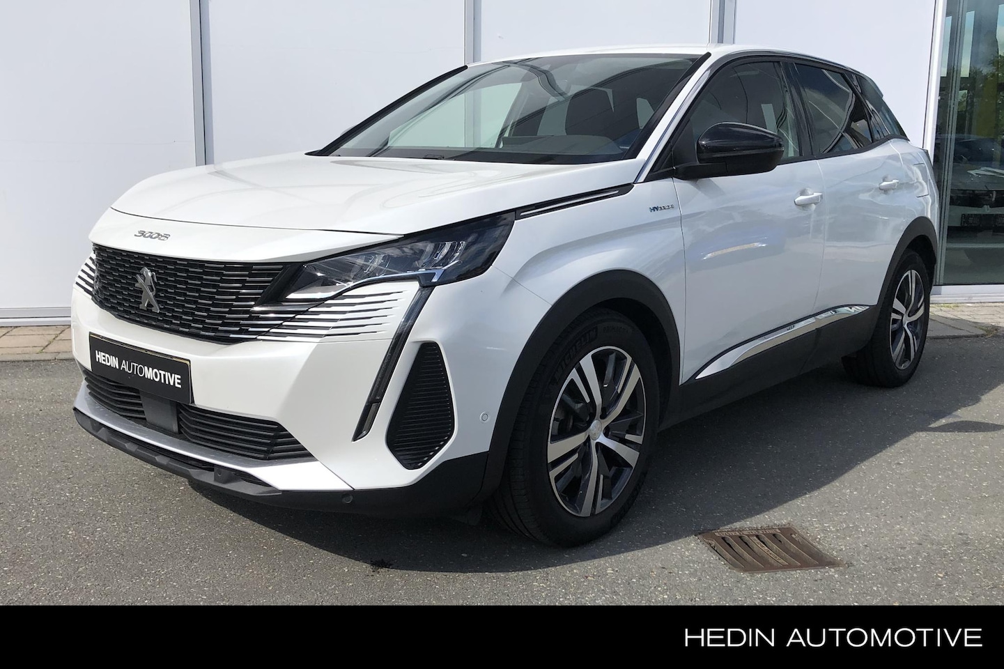 Peugeot 3008 - 1.6 PHEV Plug-In HYbrid4 300PK Allure Automaat | Navigatie | Parkeercamera | Keyless Entry - AutoWereld.nl