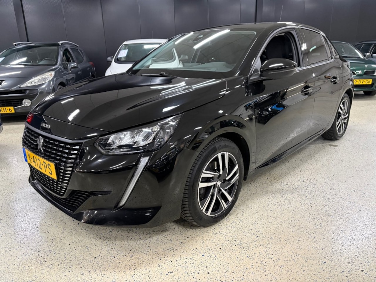 Peugeot 208 - 1.2 Allure 5 Drs Navigatie PDC Apple Android  ECC Airco - AutoWereld.nl
