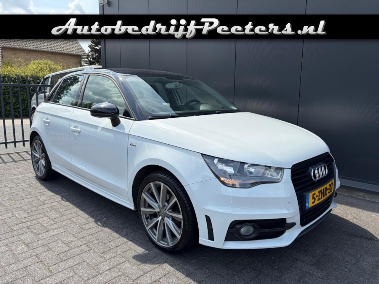 Audi A1 Sportback - A1 Sportback 1.2tfsi  S-line - AutoWereld.nl