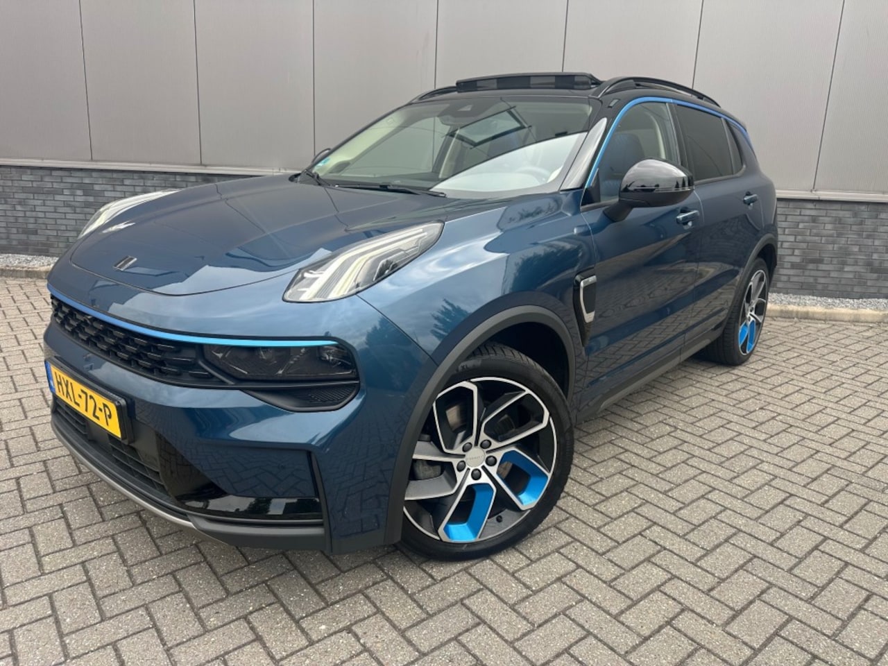 Lynk & Co 01 - 1.5i Pano dak 360 graden camera - AutoWereld.nl