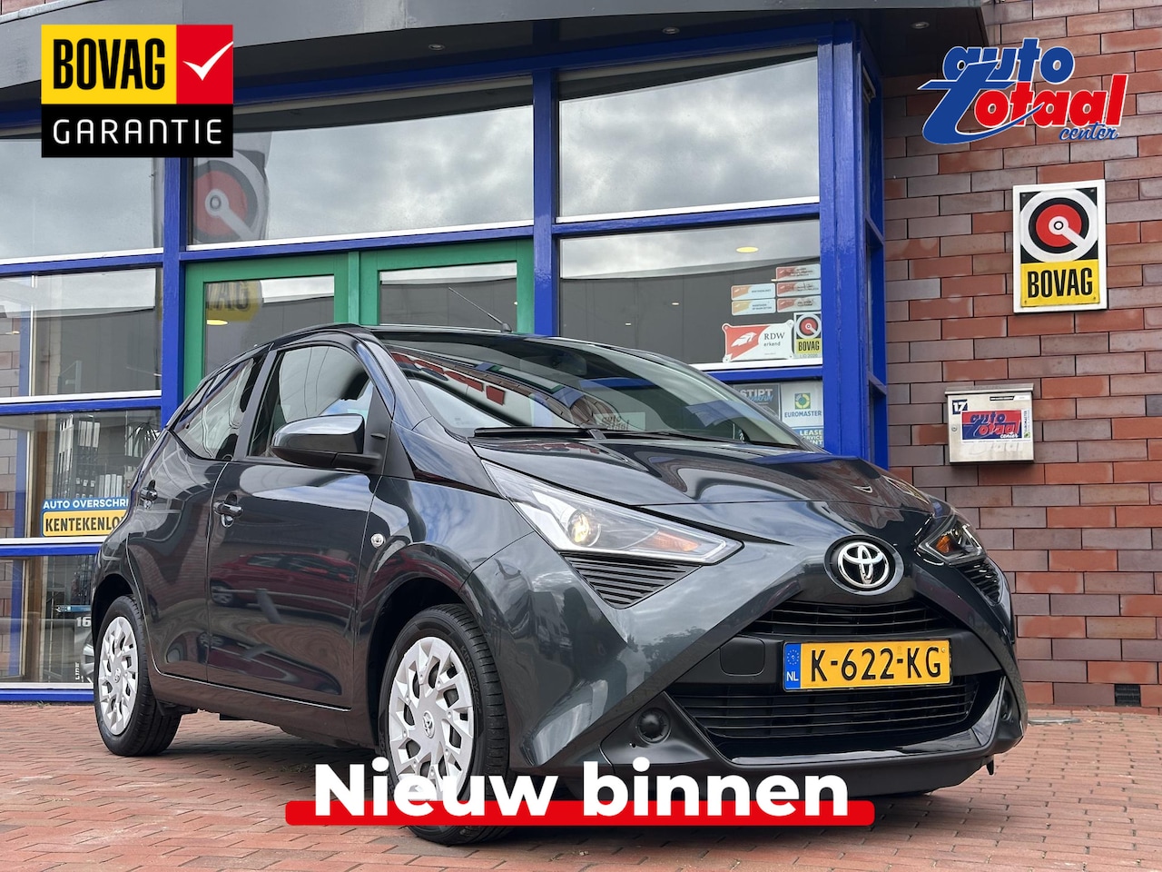 Toyota Aygo - 1.0 VVT-i x-play | Apple Carplay/Android Auto | Airco | Dealer onderhouden! - AutoWereld.nl