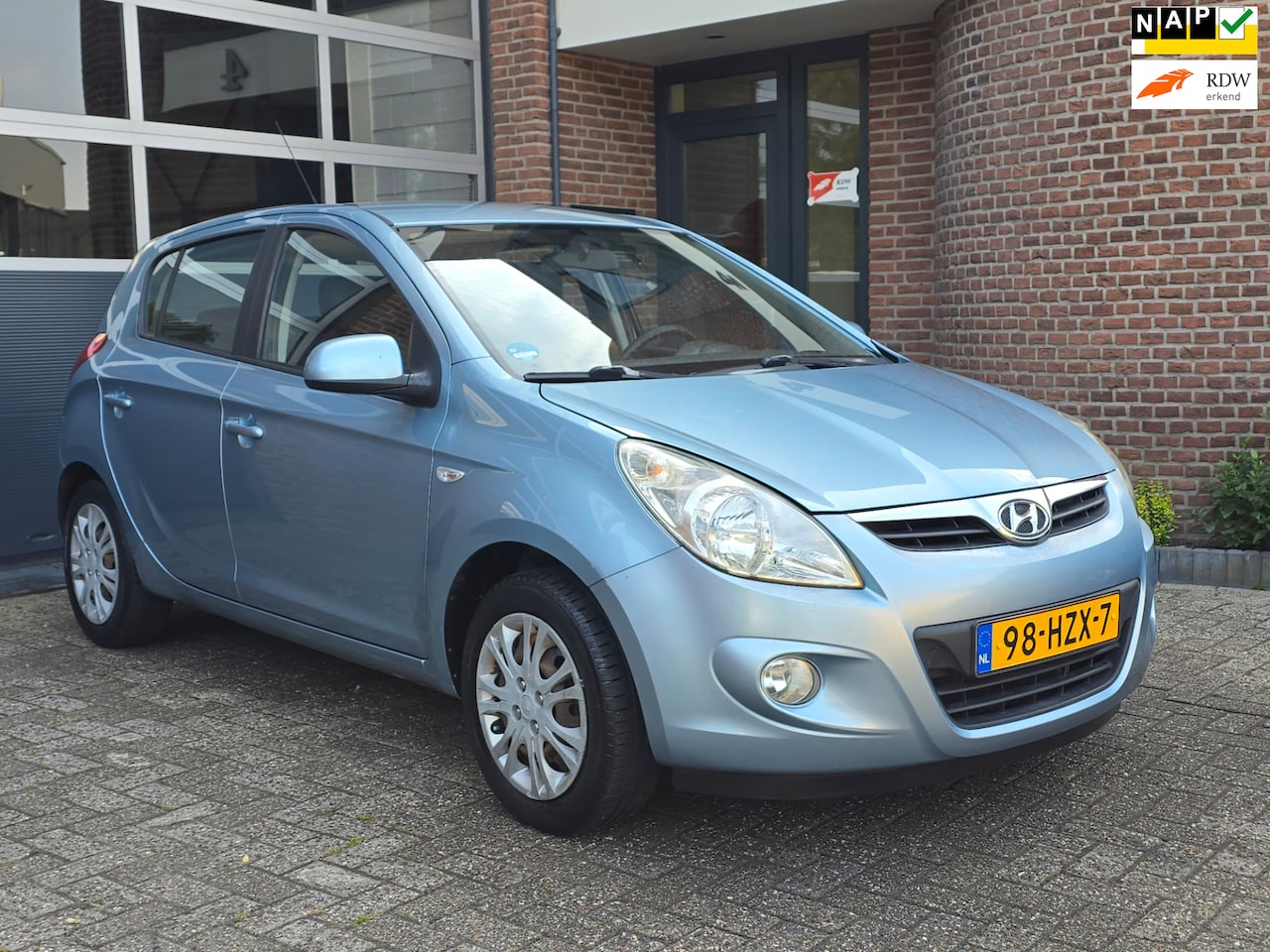 Hyundai i20 - 5DR|Nap |Apk |Trekhaak 1.2i DynamicVersion - AutoWereld.nl