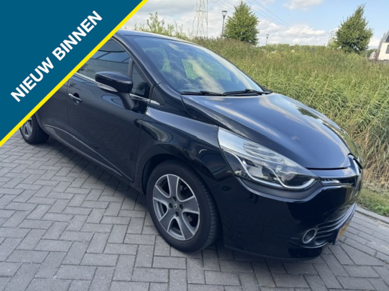 Renault Clio - 0.9 TCe NIGHT & DAY 5-DRS. + AIRCO/NAVI/LMV/PDC/CRUISE - AutoWereld.nl