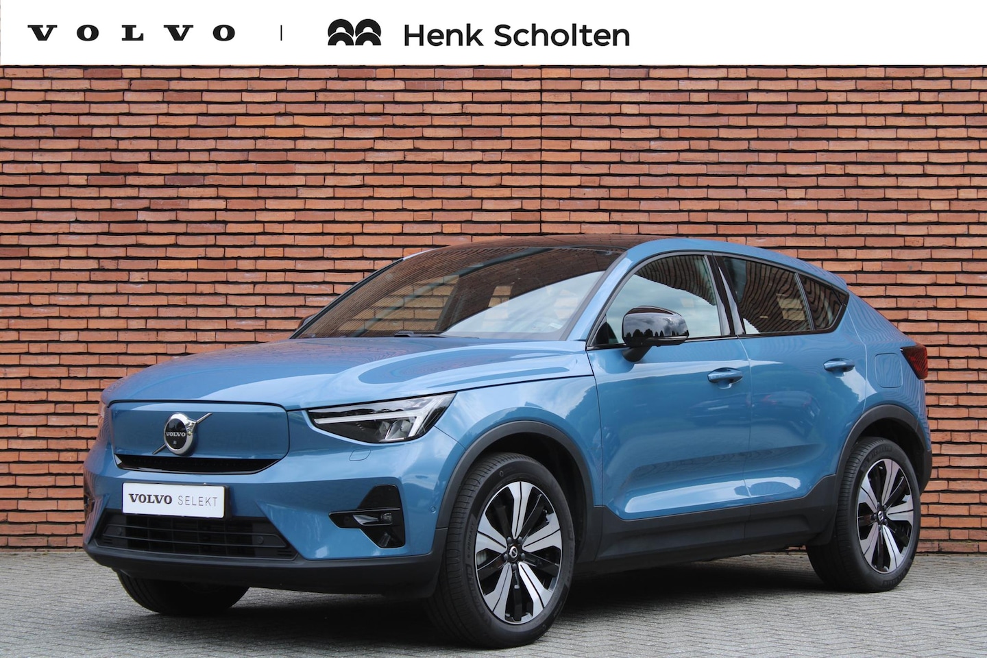 Volvo C40 - Recharge Ultimate 69 kWh | Trekhaak | Panoramadak | 360 Graden Camera | 19'' Lichtmetalen - AutoWereld.nl