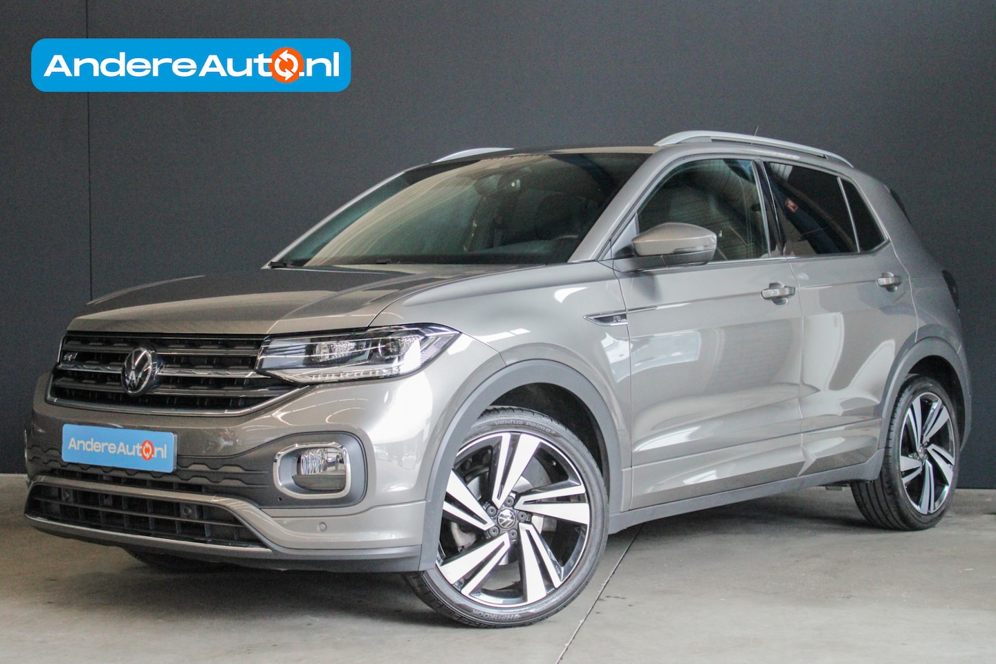 Volkswagen T-Cross - 1.0 TSI Style Business R |digital dashboard|ACC|stoelverwarming|keyless| - AutoWereld.nl