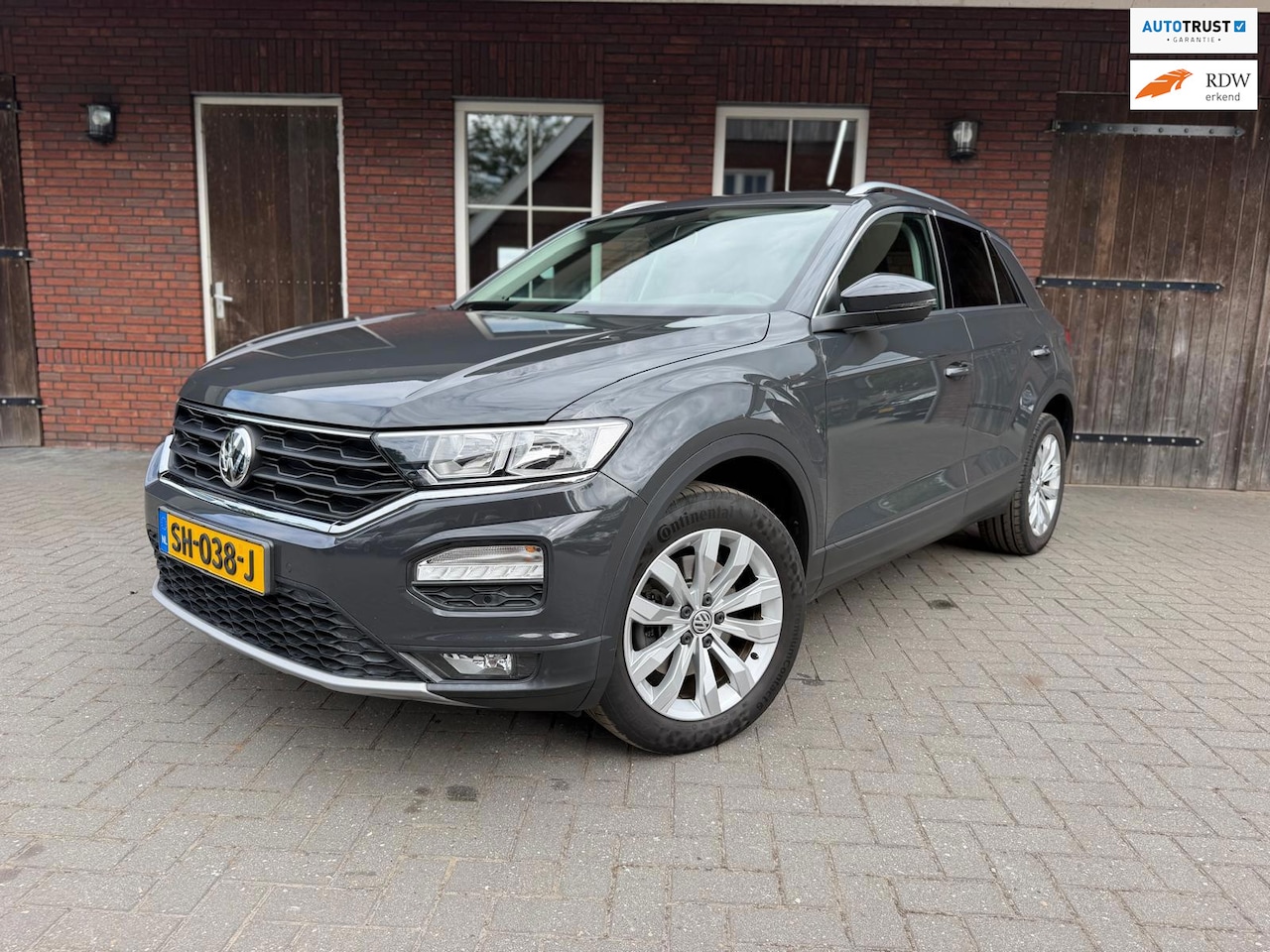 Volkswagen T-Roc - 1.0 TSI Style| ACC| Trekhaak| Camera| Carplay - AutoWereld.nl