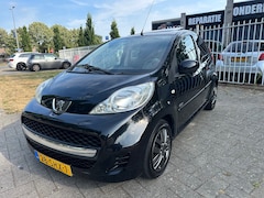 Peugeot 107 - 1.0-12V Sportium