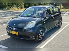 Subaru Justy - 1.0 Erg zuinige en nette auto, nieuwe koppeling, airco werkt goed, navigatie, android auto.