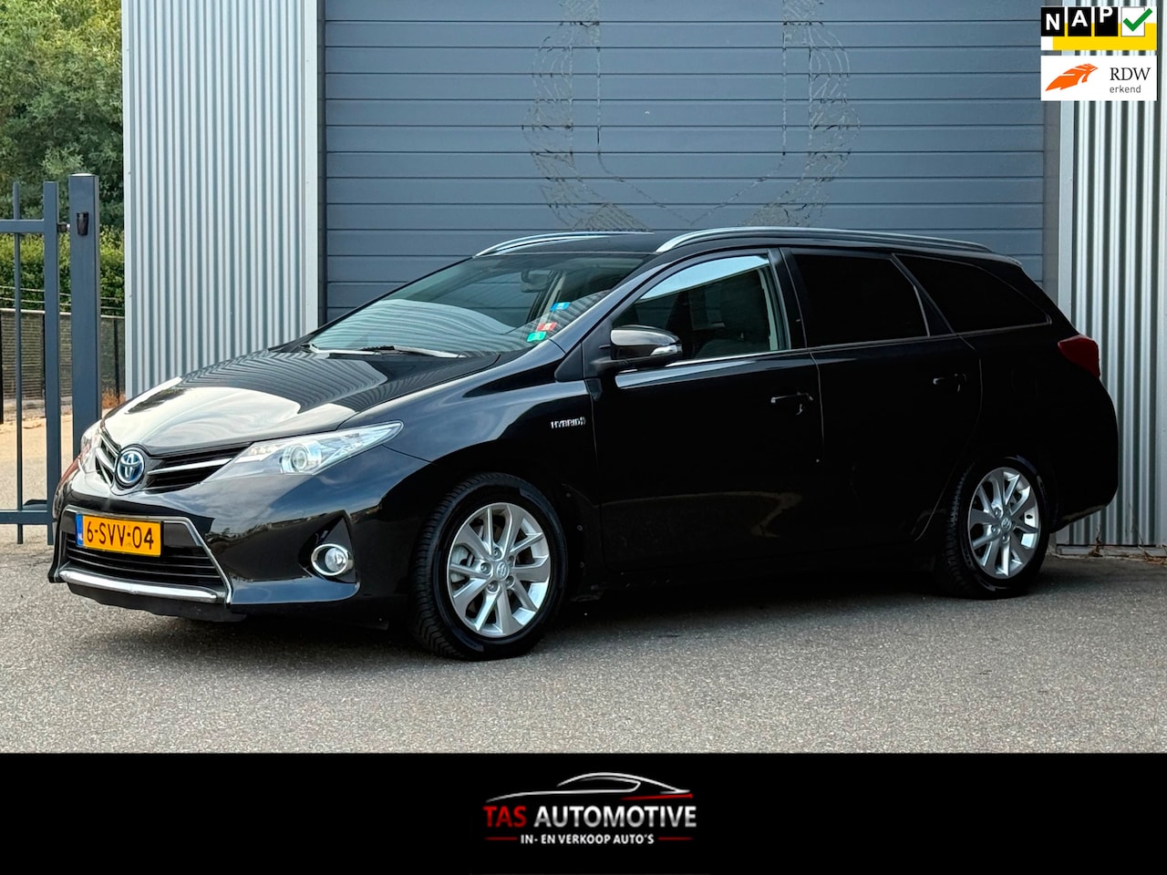 Toyota Auris Touring Sports - 1.8 Hybrid Lease 2e EIG / NAVI - AutoWereld.nl