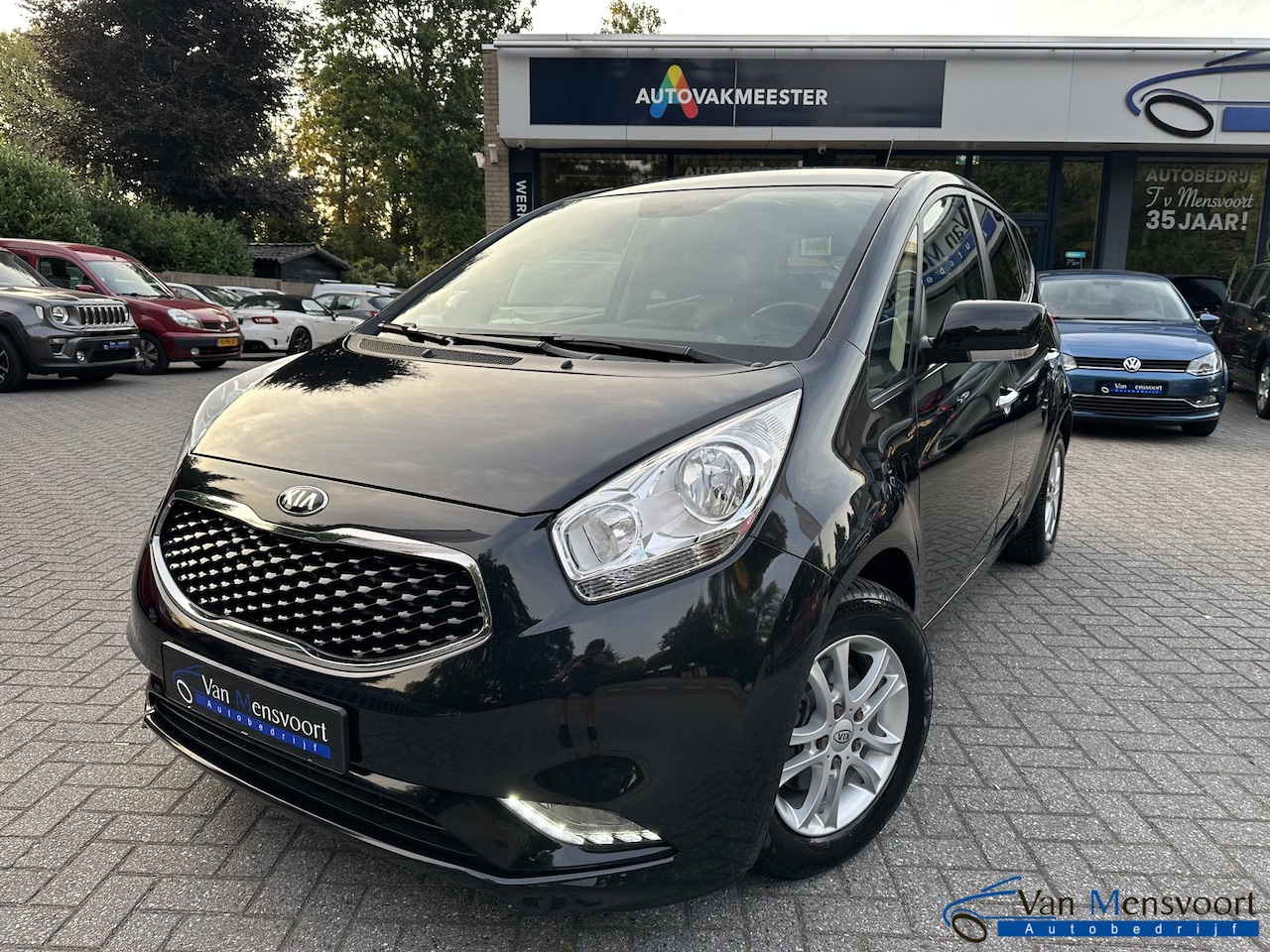 Kia Venga - 1.6 CVVT Automaat DynamicPLusLine Navi|Camera|Keyless|Allseason - AutoWereld.nl