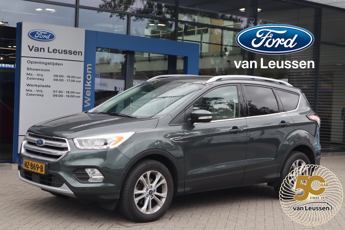Ford Kuga - 1.5 TITANIUM 150PK LEDER PANODAK CAMERA SONY-AUDIO TREKHAAK APPLE/ANDROID WINTERPACK KEYLE - AutoWereld.nl