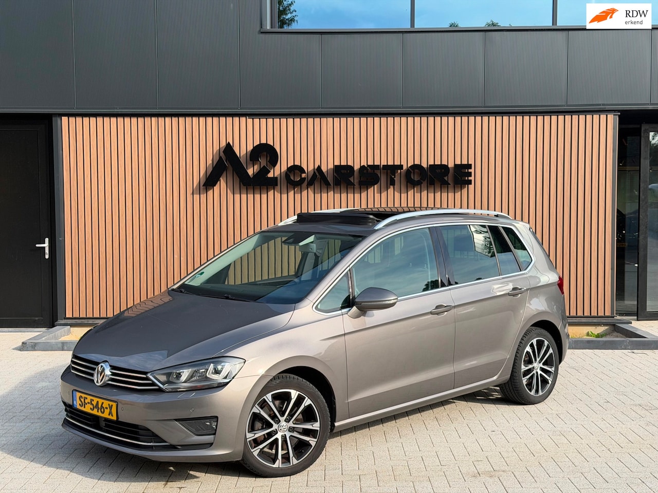 Volkswagen Golf Sportsvan - 1.4 TSI Highline DSG PANO TREKHAAK NETTE AUTO! - AutoWereld.nl