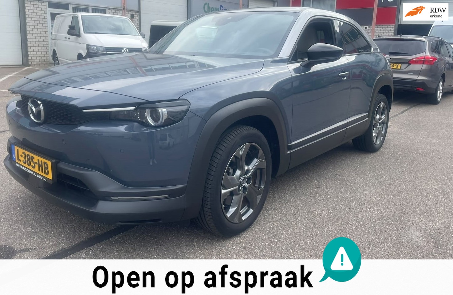 Mazda MX-30 - E-SkyActiv 145 First Edition 36 kWh NAVI CRUISE - AutoWereld.nl