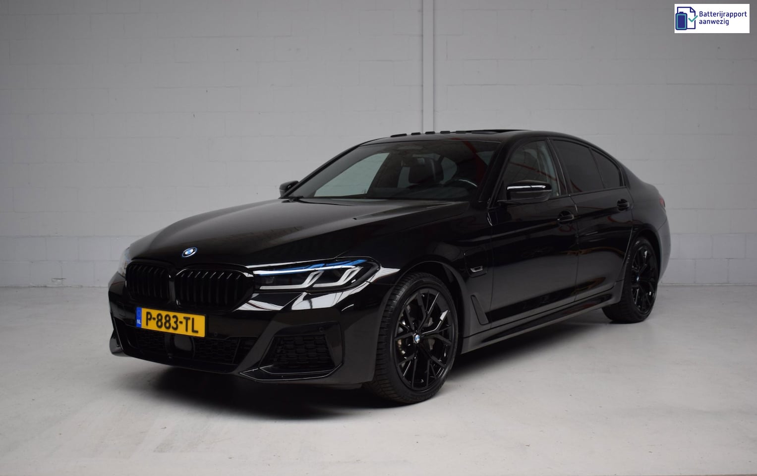 BMW 5-serie - 530e M-SPORT ORG.NED / SCHUIFDAK / CAMERA / LEER / SFEERVERLICHTING / LASER / BTW / ADAPT. - AutoWereld.nl