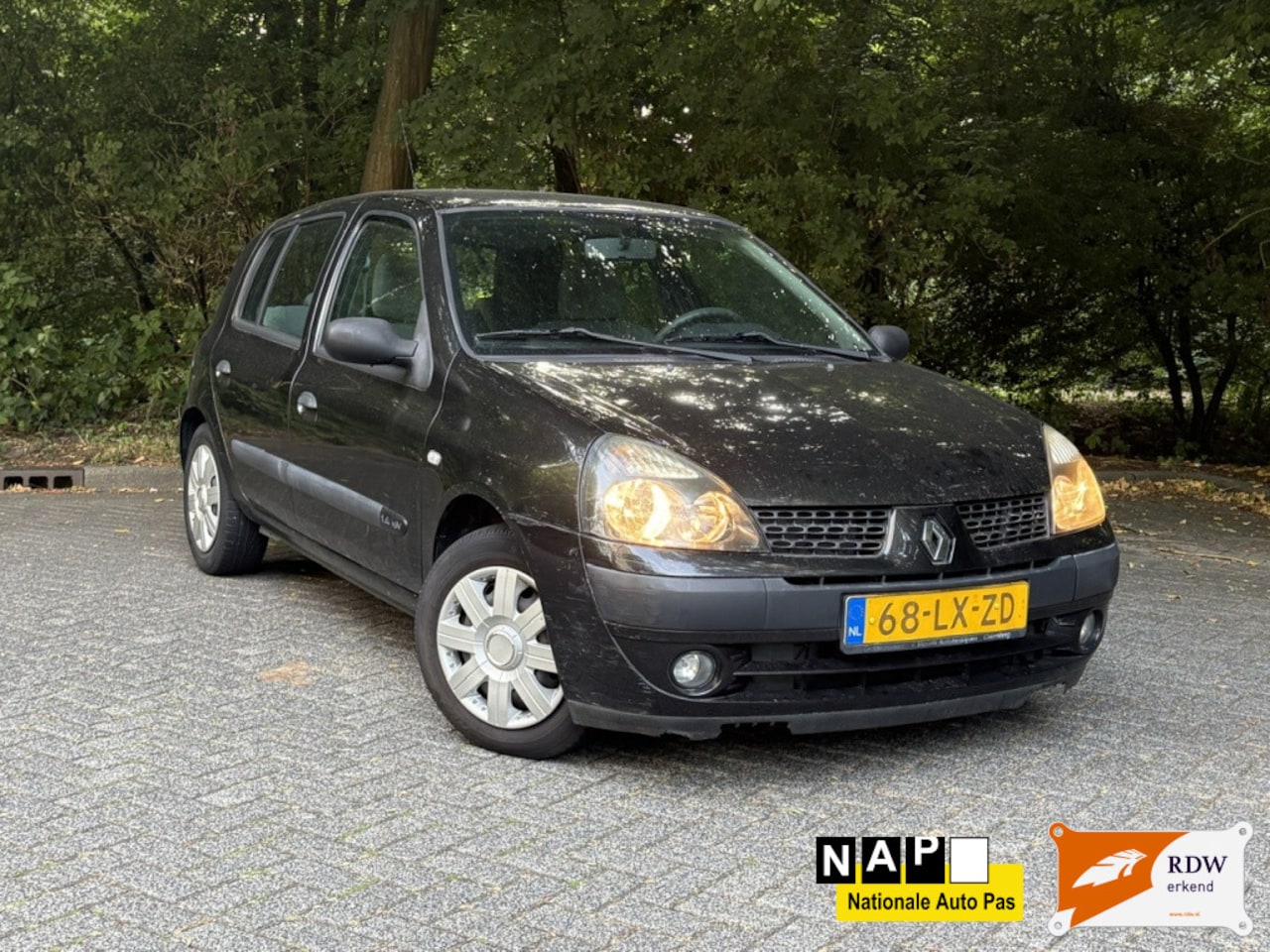 Renault Clio - 1.4-16V Privilège / Automaat / Jaar APK - AutoWereld.nl