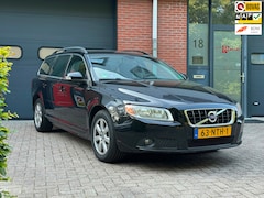 Volvo V70 - 2.0T Kinetic|Atomaat|Airco Climate|Dealer Onderhouden| NAP|APK|Trekhaak|BOVAG Erkend