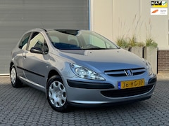 Peugeot 307 - 1.6-16V XR | 1e eigenaar | Trekhaak | CPV | Elek ramen | APK