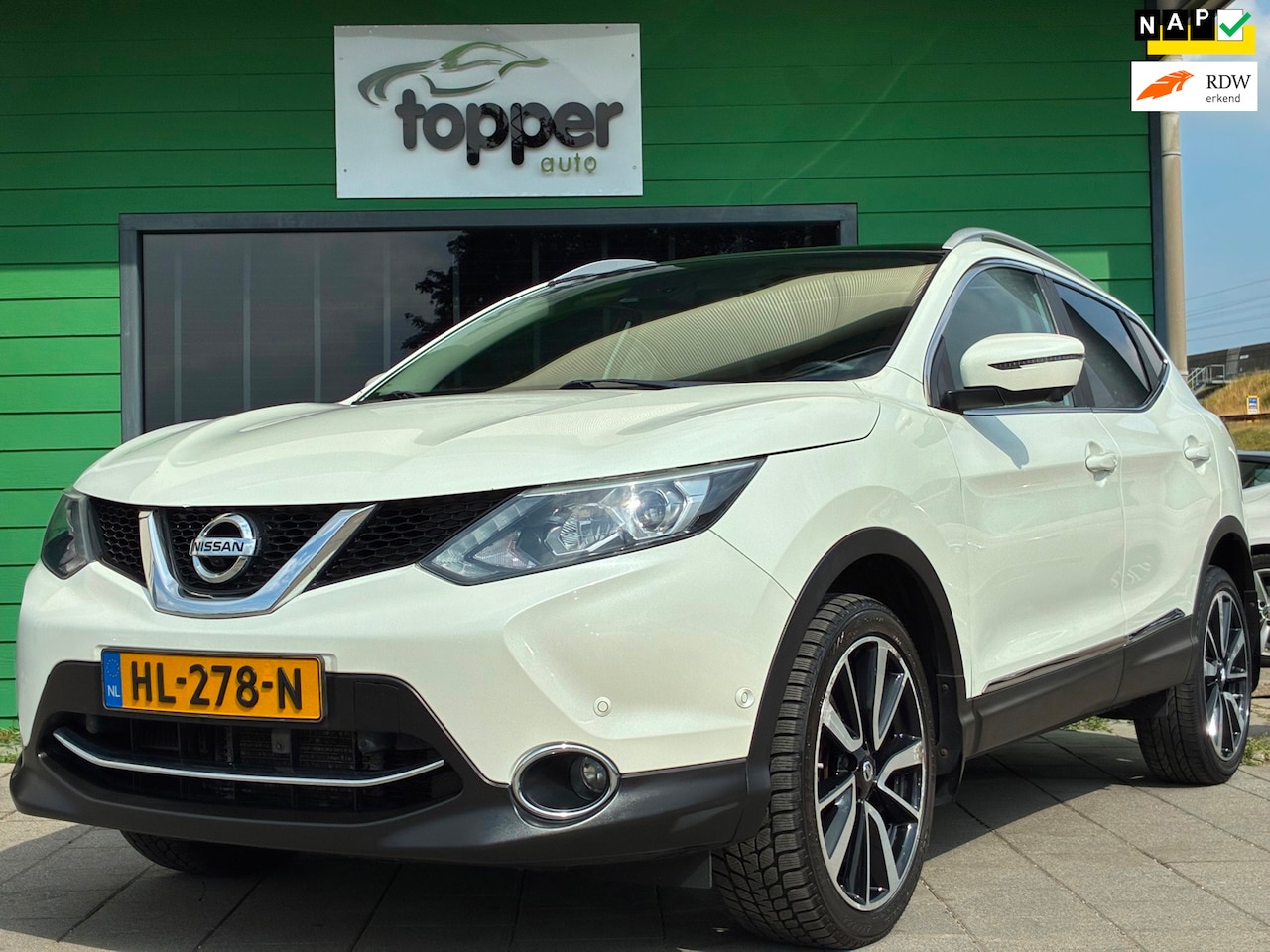 Nissan Qashqai - 1.2 Tekna|2e Eigenaar|Automaat|Panoramadak|Navigatie|CruiseControl|Dealer Onderhouden| - AutoWereld.nl