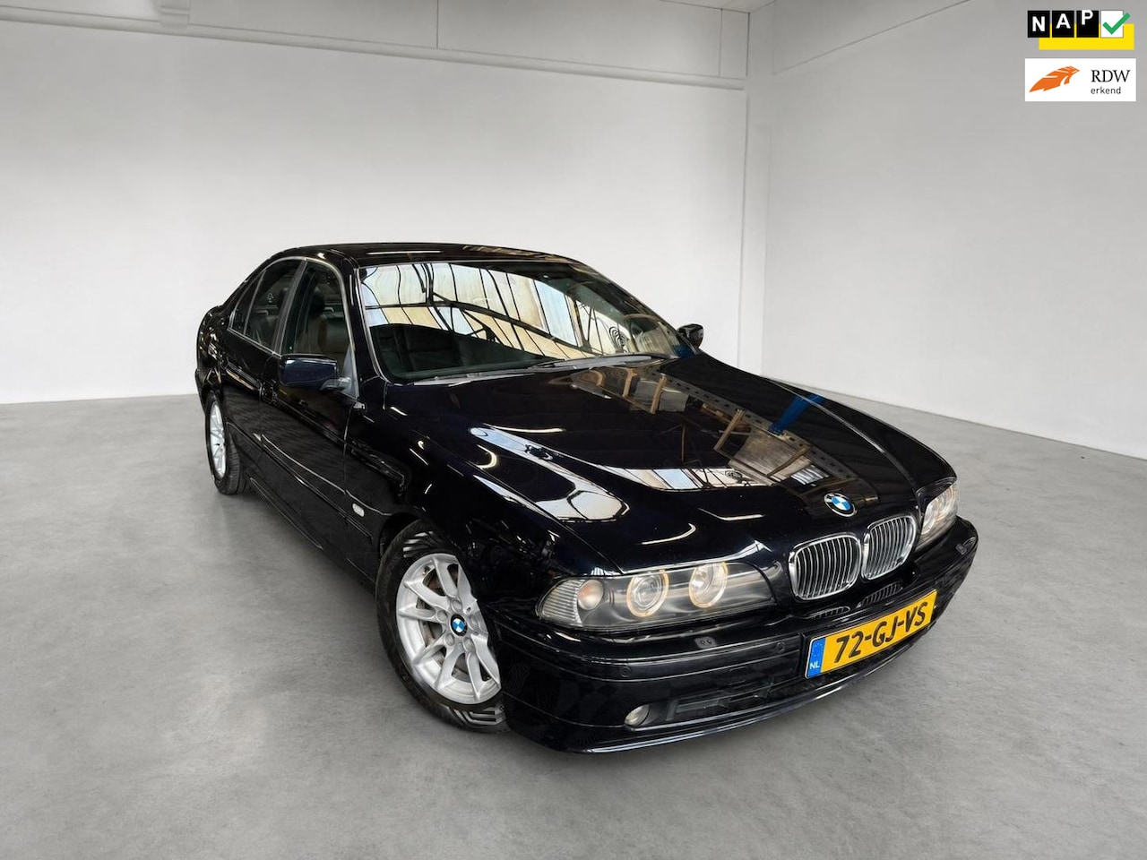 BMW 5-serie - 530i Executive|LEDER|BLUE.|AIRCO|AUTOMAAT|ELEK RAM. SPIEG.|INRUIL & LEASE MOGELIJK - AutoWereld.nl