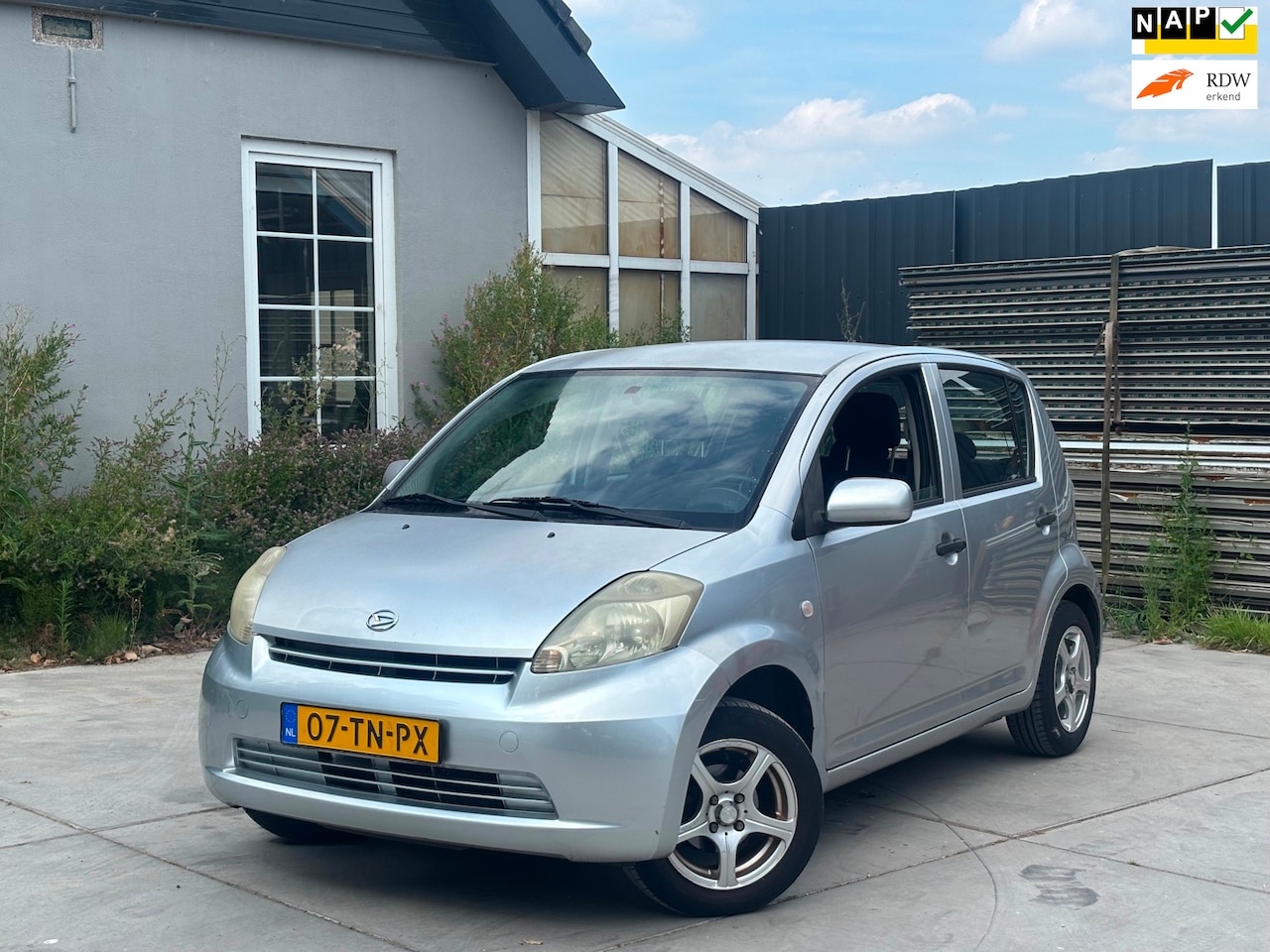 Daihatsu Sirion 2 - 1.0-12V Trend | 1 eigenaar | Volledig onderhouden | Nieuwe koppeling | NAP | Lage KM | El. - AutoWereld.nl
