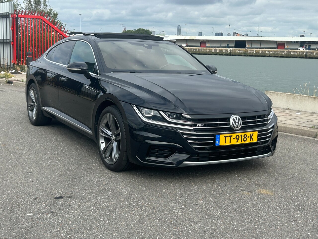 Volkswagen Arteon - 1.5 TSI Business R 3XR LINE PANO LED LEDER CAMERA FULL - AutoWereld.nl