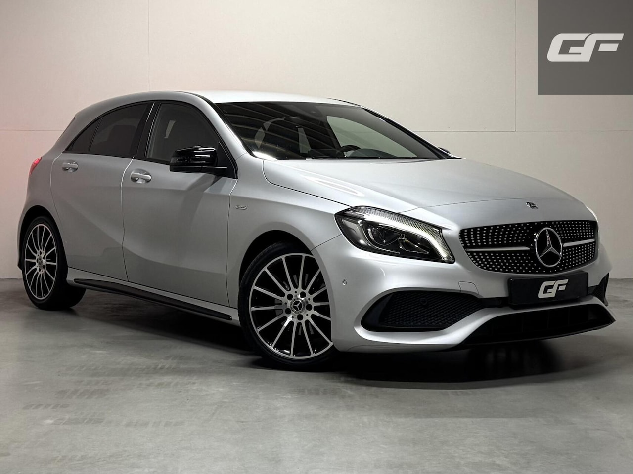 Mercedes-Benz A-klasse - Edition AMG Carplay Cruise Camera NAP - AutoWereld.nl