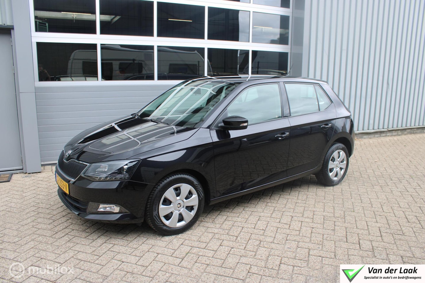 Skoda Fabia - 1.0 TSI Ambition 1e Eigenaar NL Auto | Airco | Cruise | Navigatie | Parkeersensoren. - AutoWereld.nl