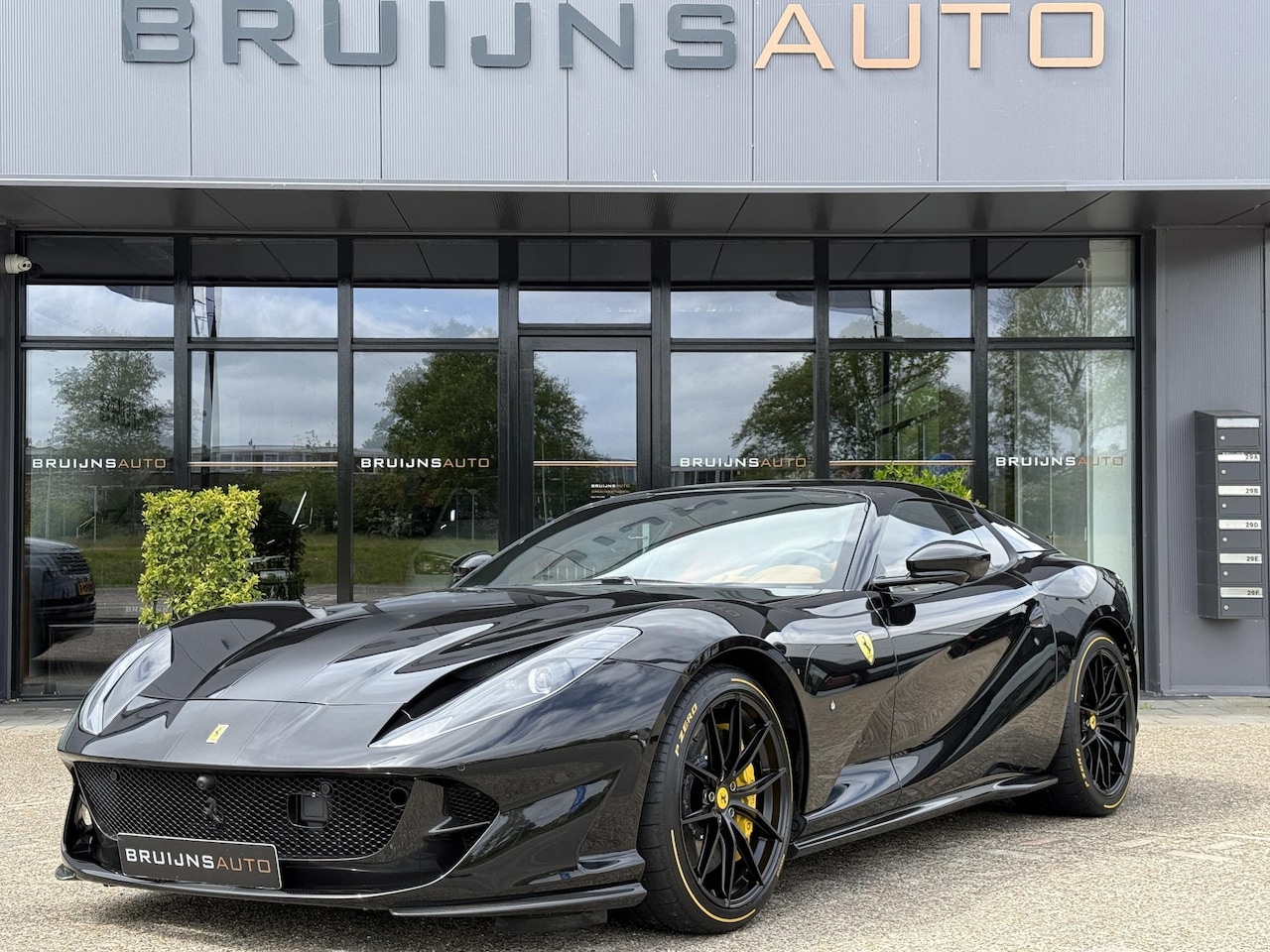 Ferrari 812 GTS - 6.5 V12 |CarbonIn&Exterieur|Novitec|NLauto - AutoWereld.nl