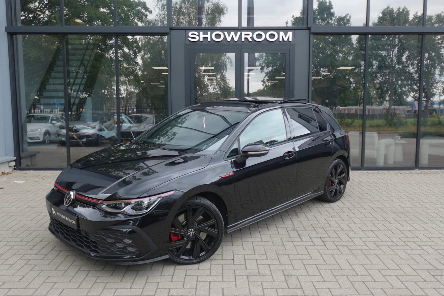 Volkswagen Golf - 2.0 TSI GTI PANO CAM KEYLESS VOL - AutoWereld.nl