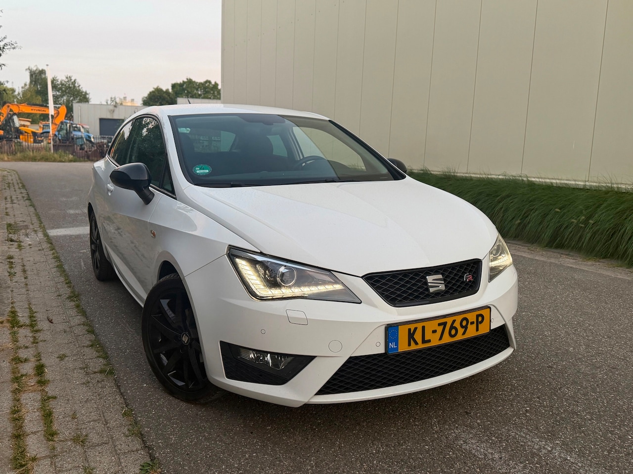 SEAT Ibiza SC - 1.4 TDI FR (bj 10-2016) Euro6|Xenon-LED|ParkSensor|Navi| - AutoWereld.nl