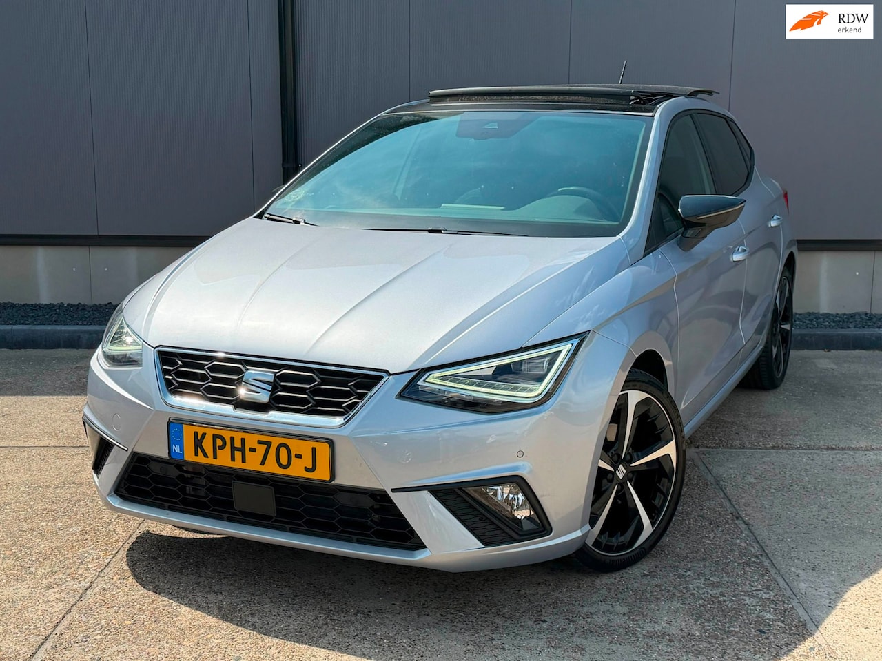 SEAT Ibiza - 1.0 EcoTSI FR Business Connect/pano/navi/ volle auto - AutoWereld.nl