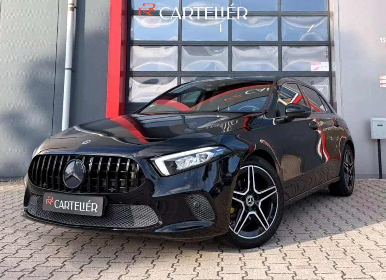 Mercedes-Benz A-klasse - 180 Business Solution Facelift AMG Upgrade | Camera | Widescreen | Keyless Go | Dodehoek d - AutoWereld.nl