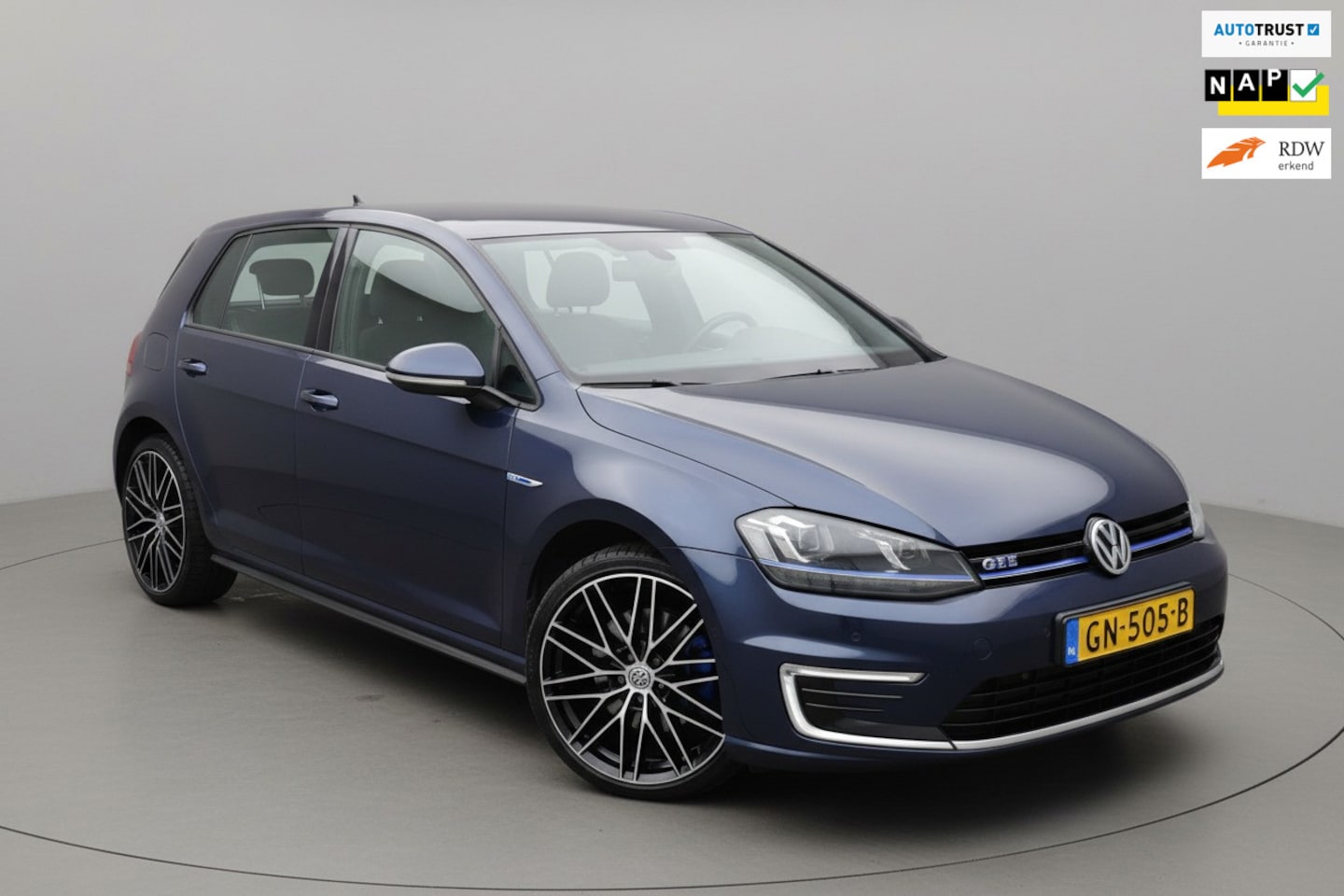 Volkswagen Golf - GTE|SOH 89%|Camera|Navi|2e eigenaar! - AutoWereld.nl