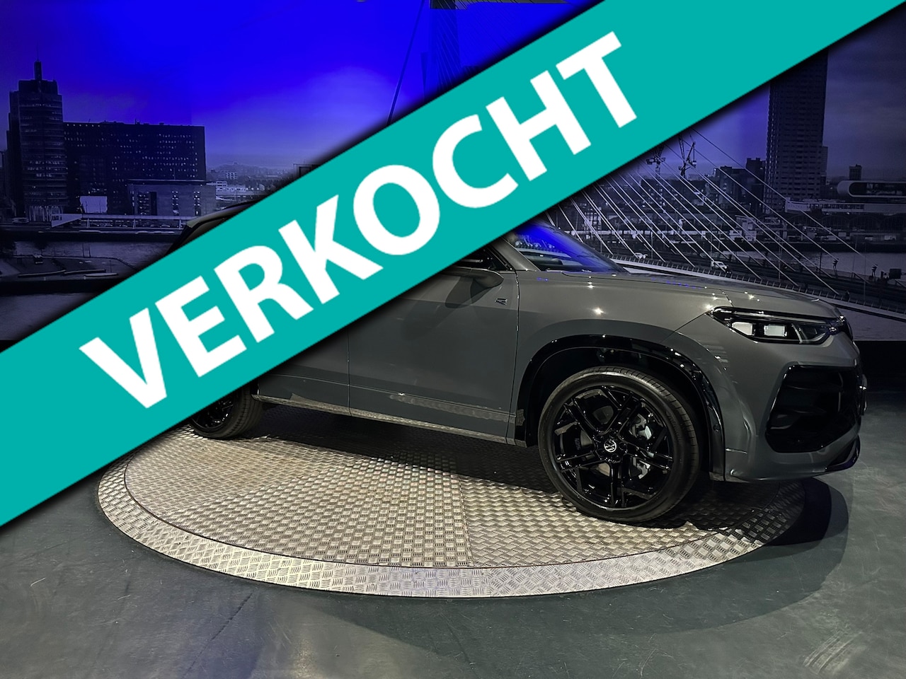 Volkswagen Tayron - 1.5 eHybrid R-Line*2026!*BlackStyle*Trekhaak*Pano*HUD*360* - AutoWereld.nl