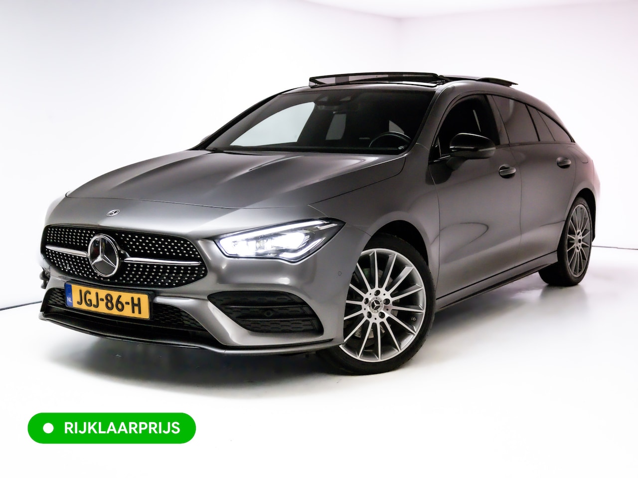 Mercedes-Benz CLA-klasse Shooting Brake - 250 e AMG Line Night Pack 218 PK | Panoramadak | 19 inch | Stoelverwarming | Navigatie | S - AutoWereld.nl