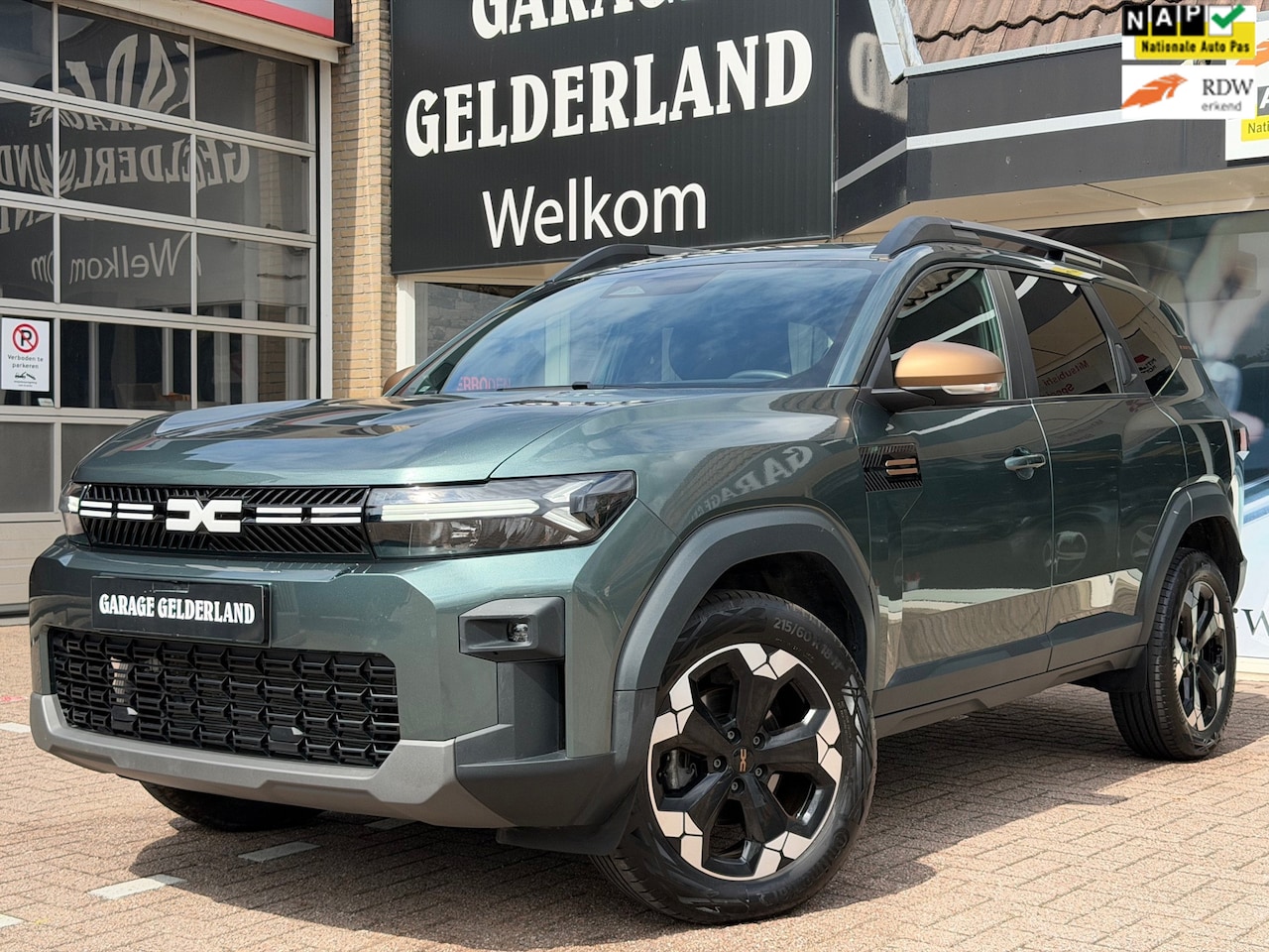 Dacia Bigster - Mild Hybrid 130 4x4 Extreme | Pano | Full-Led | Navi | Camera | ACC | Apple/Android | Full - AutoWereld.nl