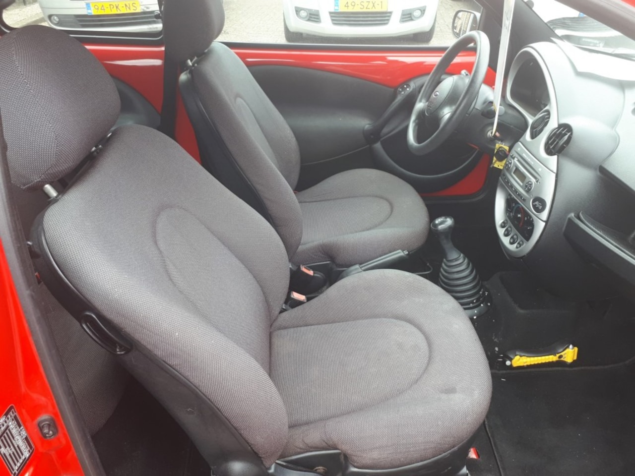 Ford Ka - 1.3 Cool en Sound RADIO CD/AIRCO/ELEC.RAMEN/1E EIGENAAR
