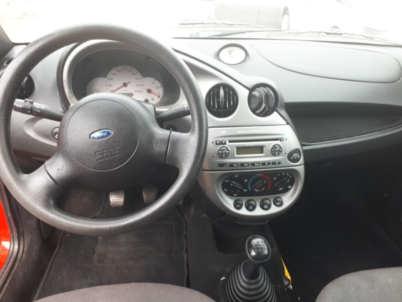 Ford Ka - 1.3 Cool en Sound RADIO CD/AIRCO/ELEC.RAMEN/1E EIGENAAR