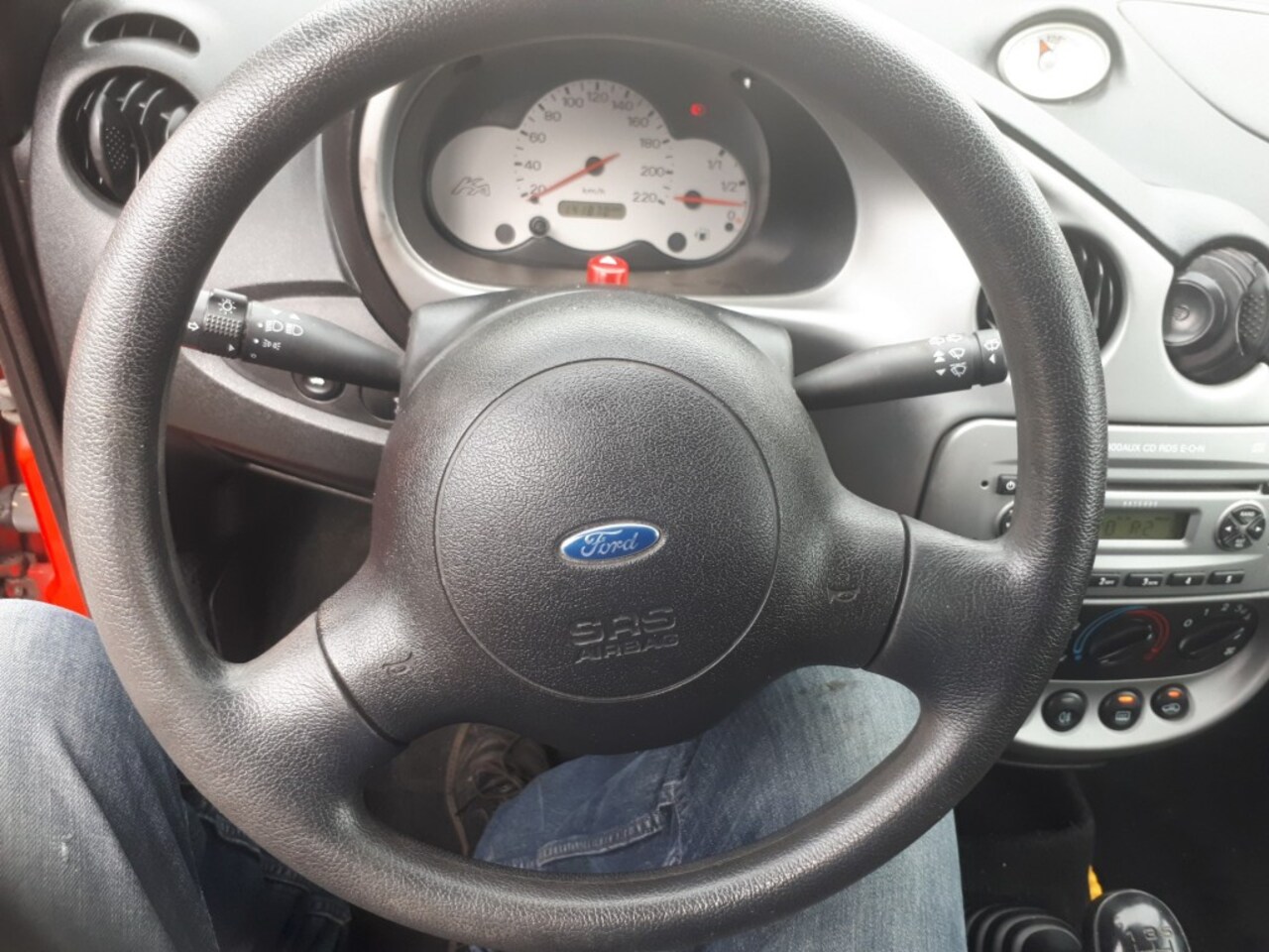 Ford Ka - 1.3 Cool en Sound RADIO CD/AIRCO/ELEC.RAMEN/1E EIGENAAR