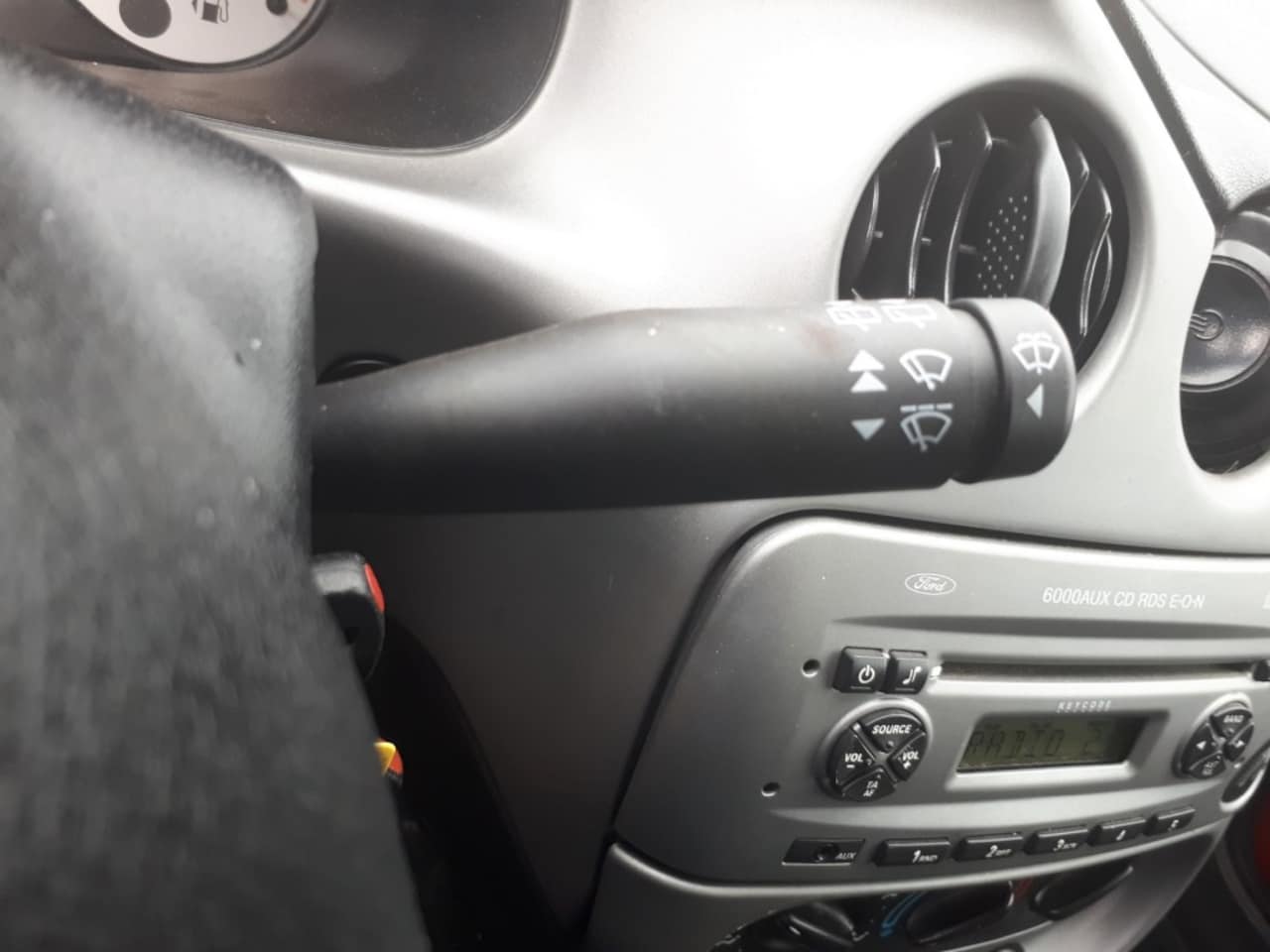 Ford Ka - 1.3 Cool en Sound RADIO CD/AIRCO/ELEC.RAMEN/1E EIGENAAR