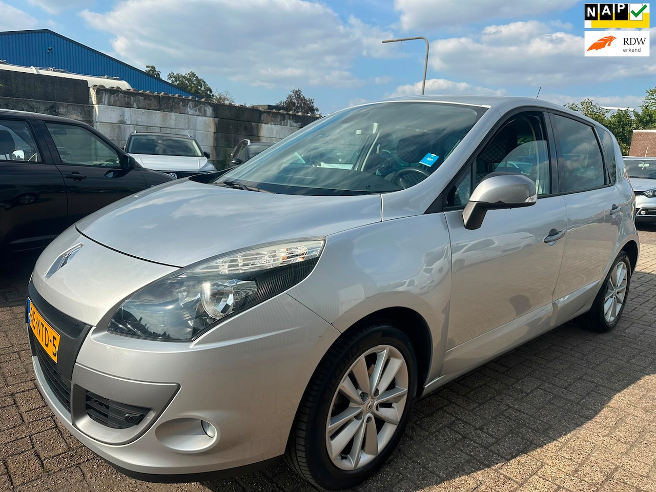 Renault Scénic - Renault Scénic 1.6 Celsium CLIMA/ CAMERA/ NAVI/ TREKHAAK/ EERSTE EIGENAAR! - AutoWereld.nl